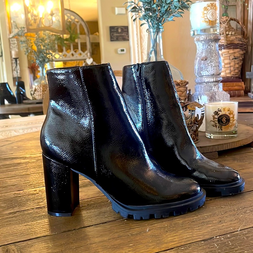 FOREVER 21 Black Patent Leather Combat Booties Sz 9 NEW 💕